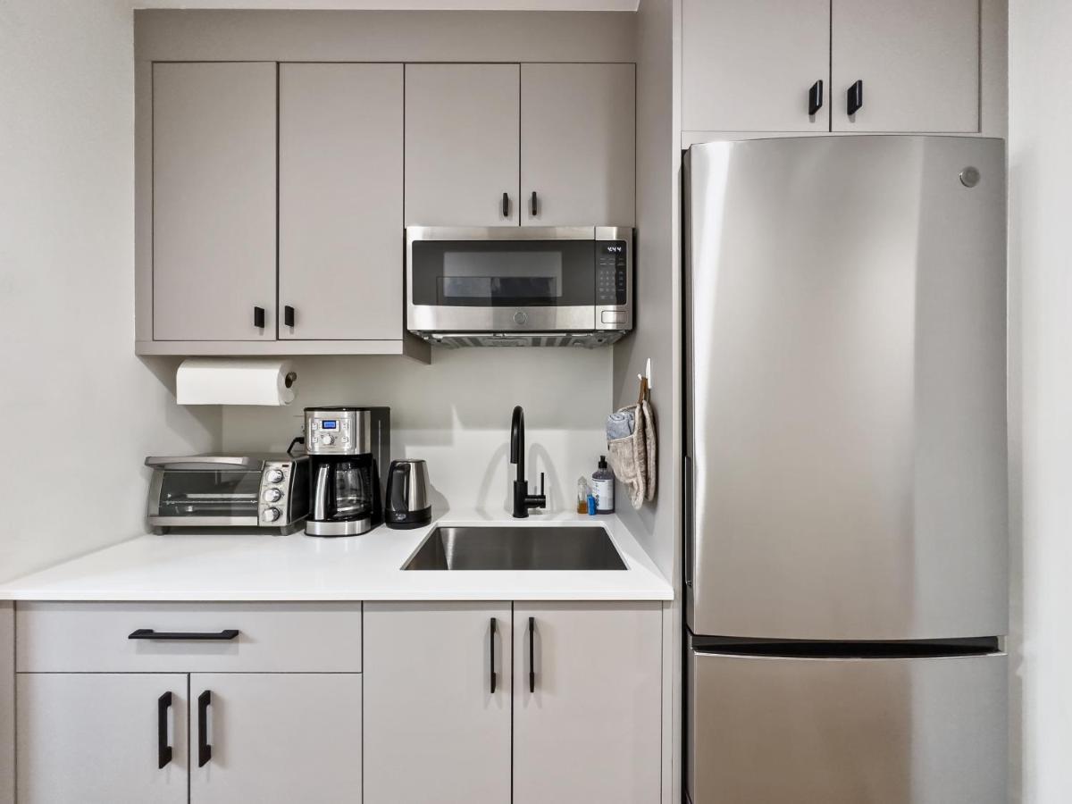 סיאטל Modern Apartment Near Light Rail מראה חיצוני תמונה