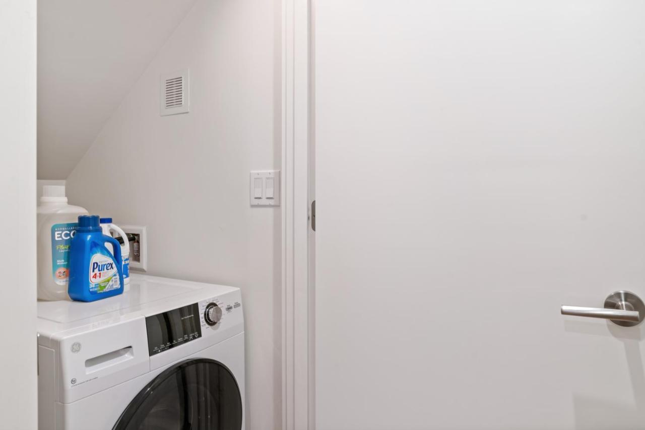 סיאטל Modern Apartment Near Light Rail מראה חיצוני תמונה