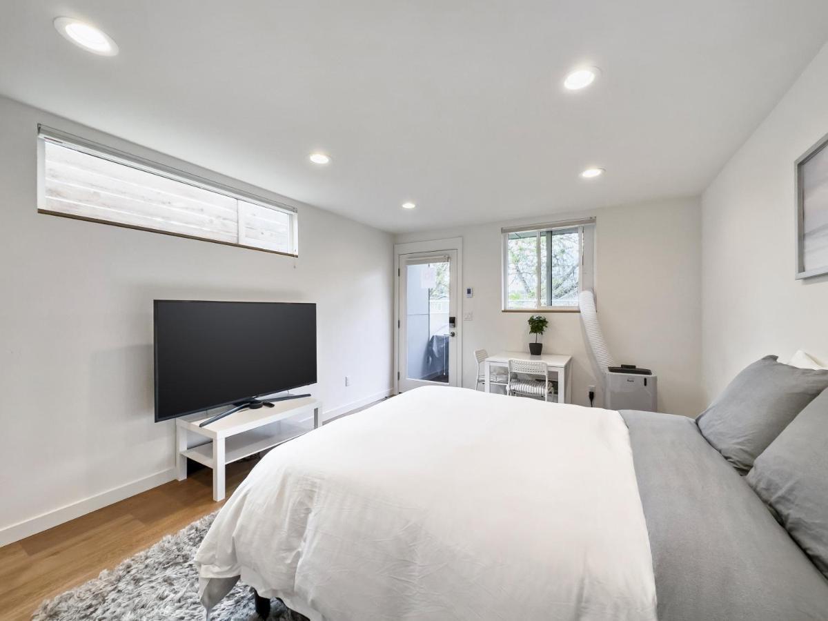 סיאטל Modern Apartment Near Light Rail מראה חיצוני תמונה