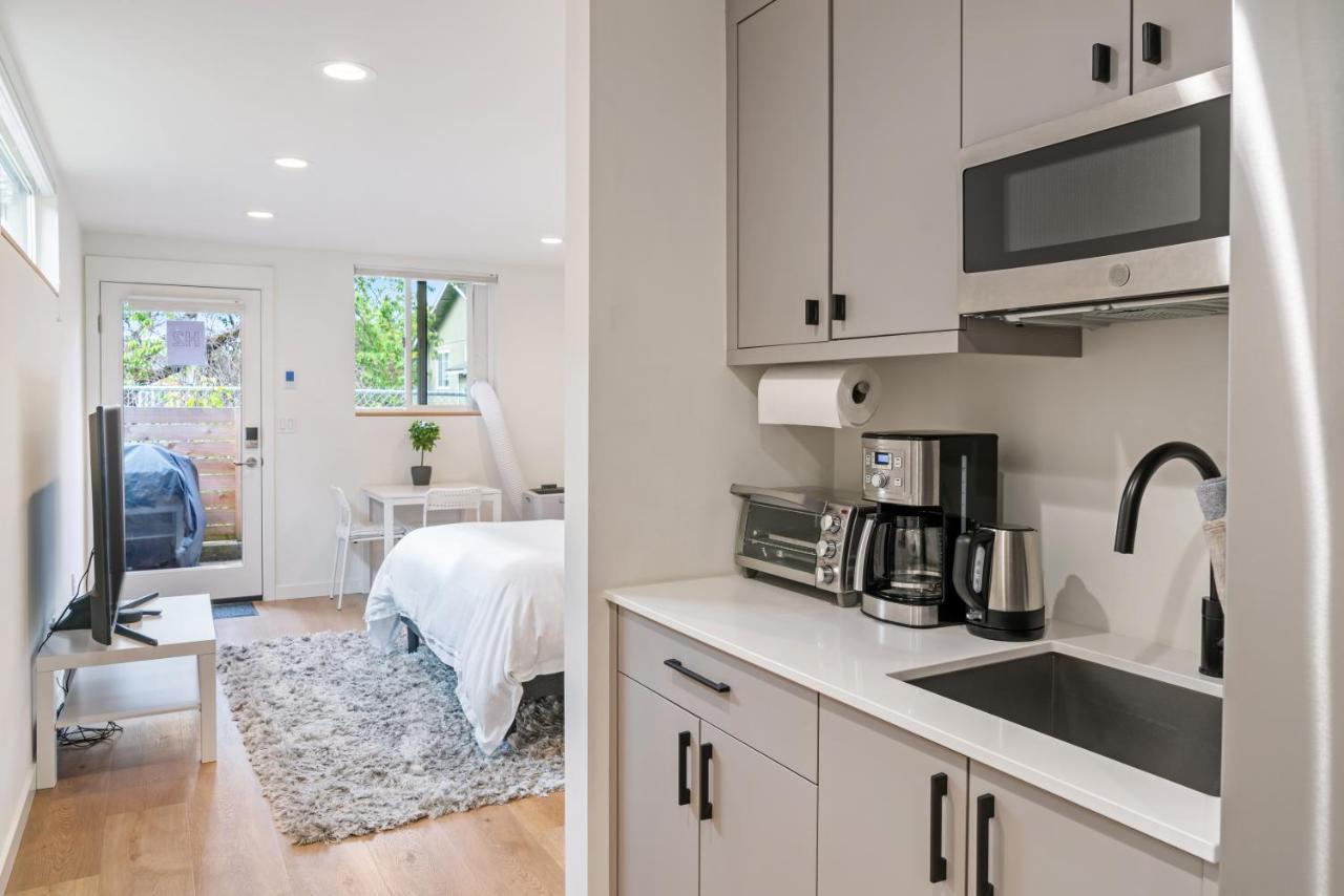 סיאטל Modern Apartment Near Light Rail מראה חיצוני תמונה